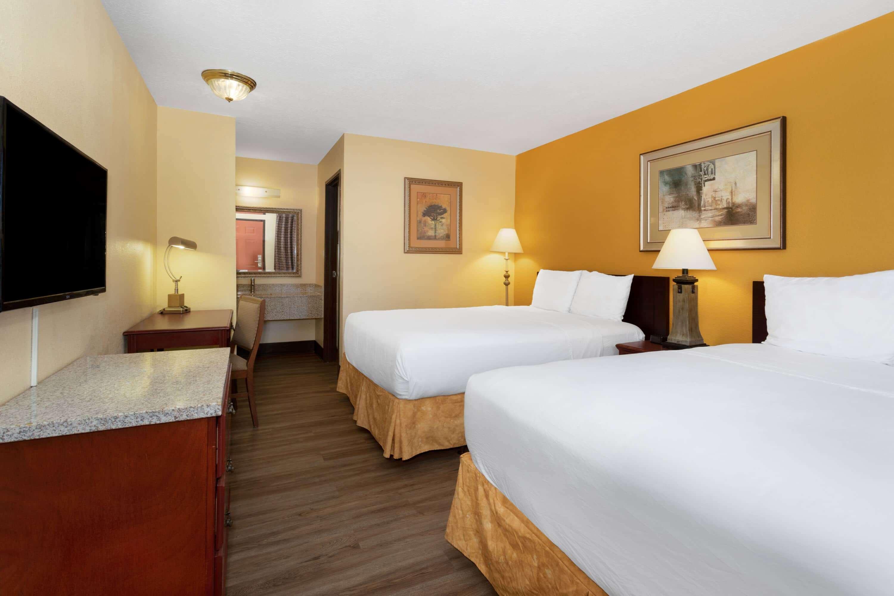 Travelodge By Wyndham Albuquerque East Экстерьер фото
