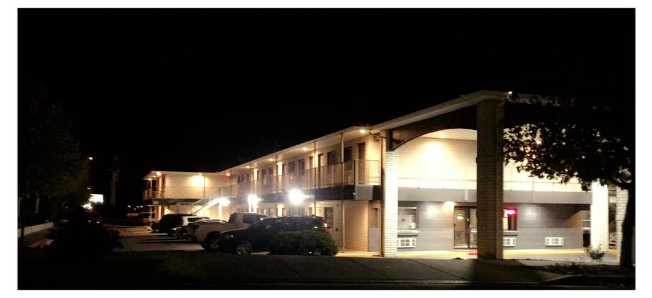 Travelodge By Wyndham Albuquerque East Экстерьер фото