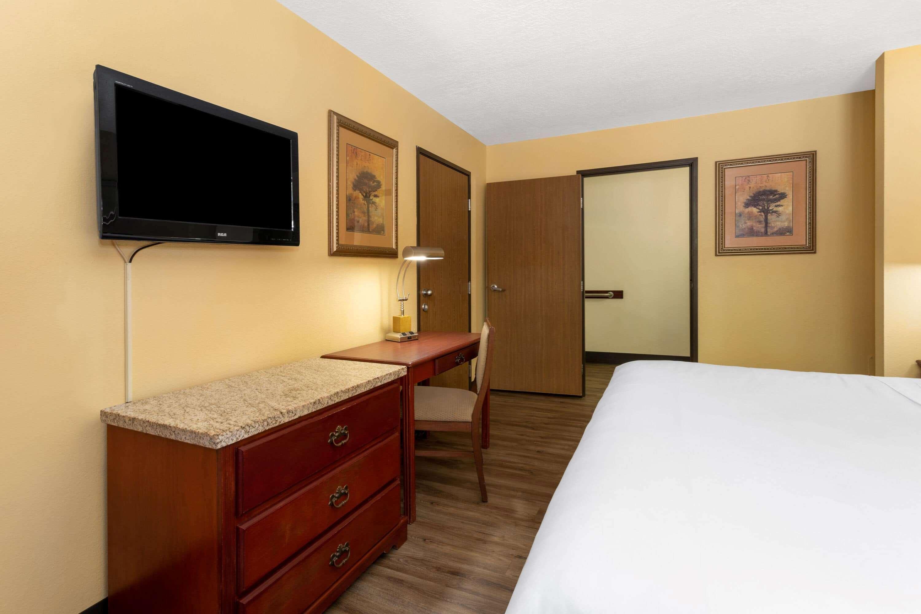 Travelodge By Wyndham Albuquerque East Экстерьер фото
