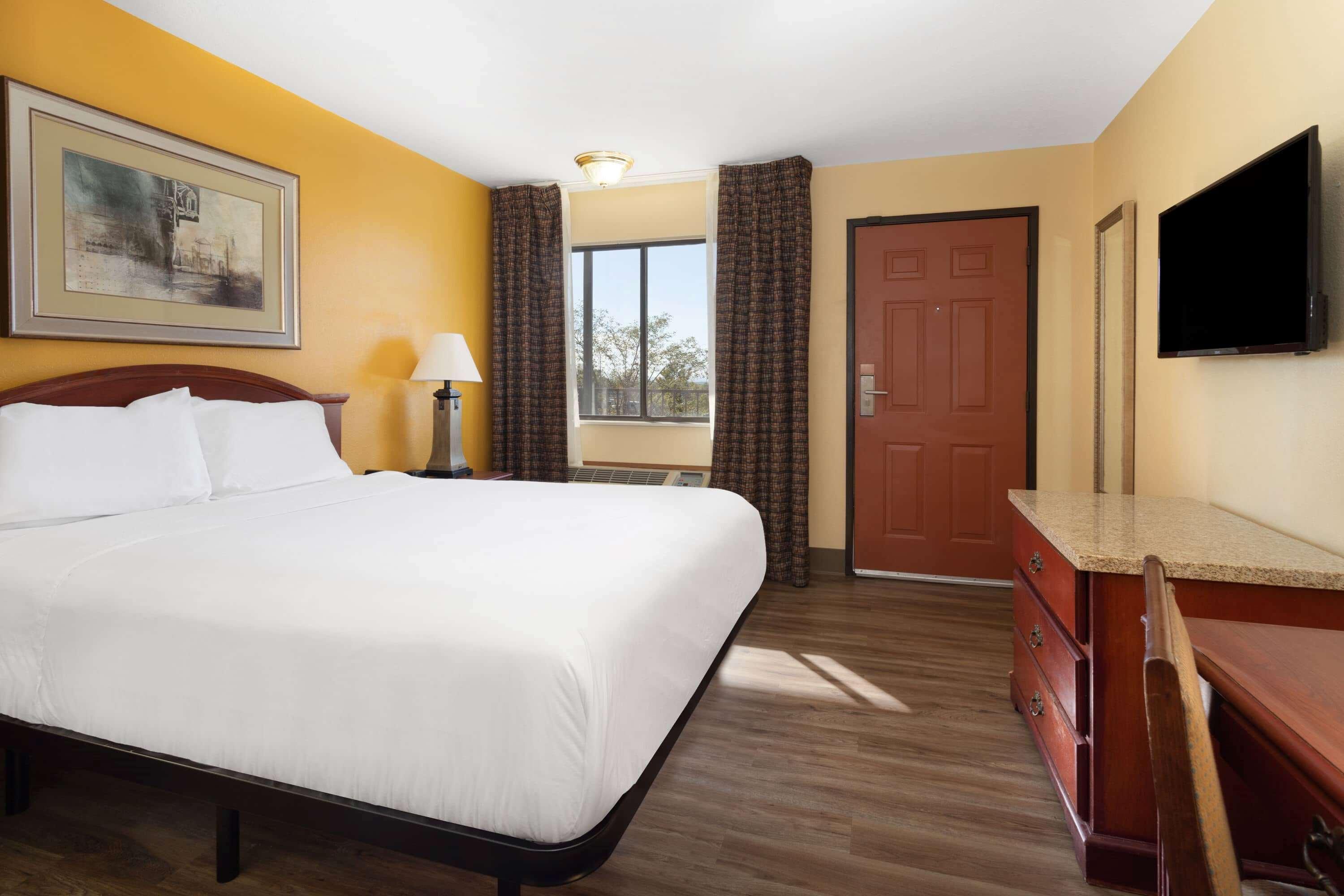Travelodge By Wyndham Albuquerque East Экстерьер фото
