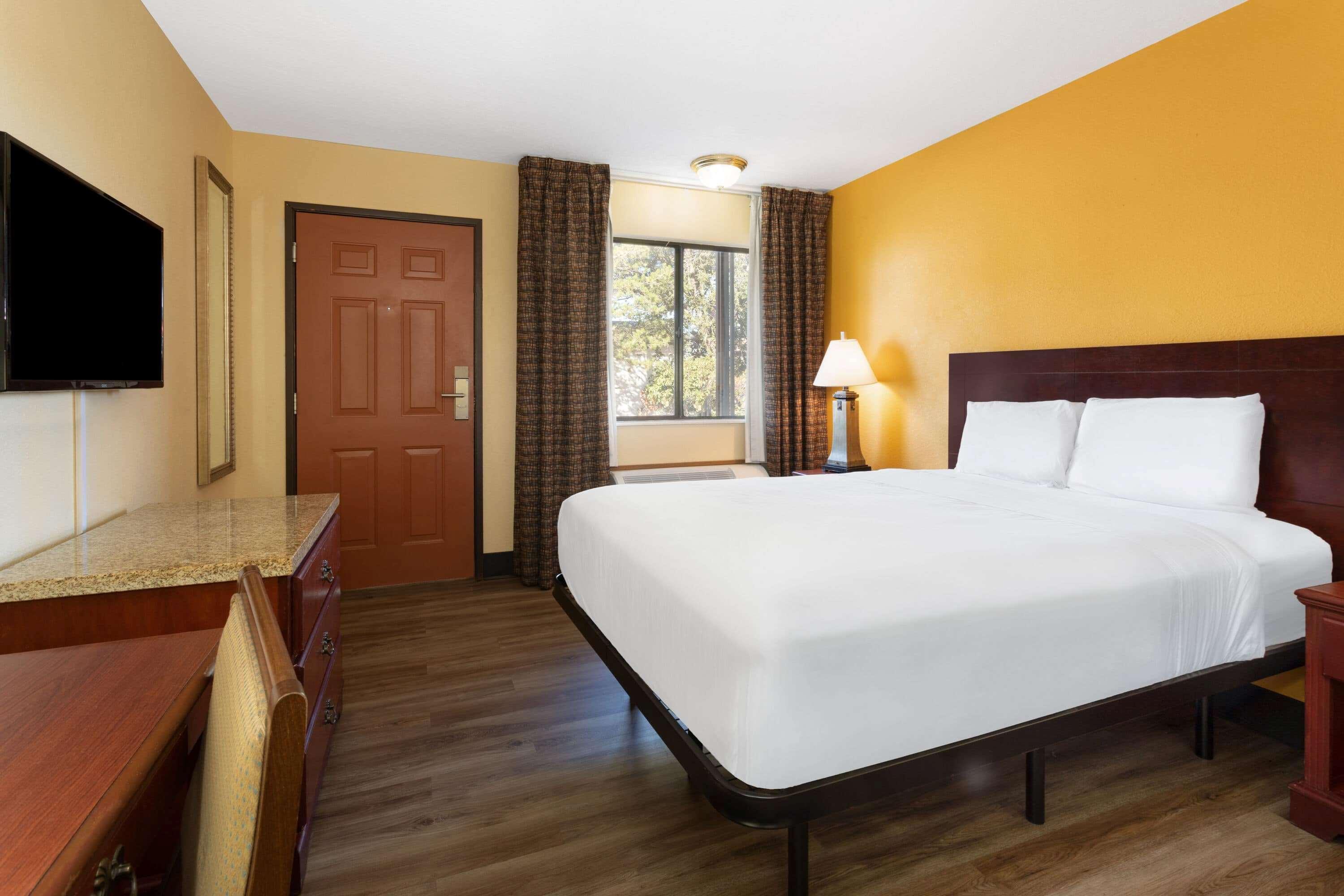 Travelodge By Wyndham Albuquerque East Экстерьер фото