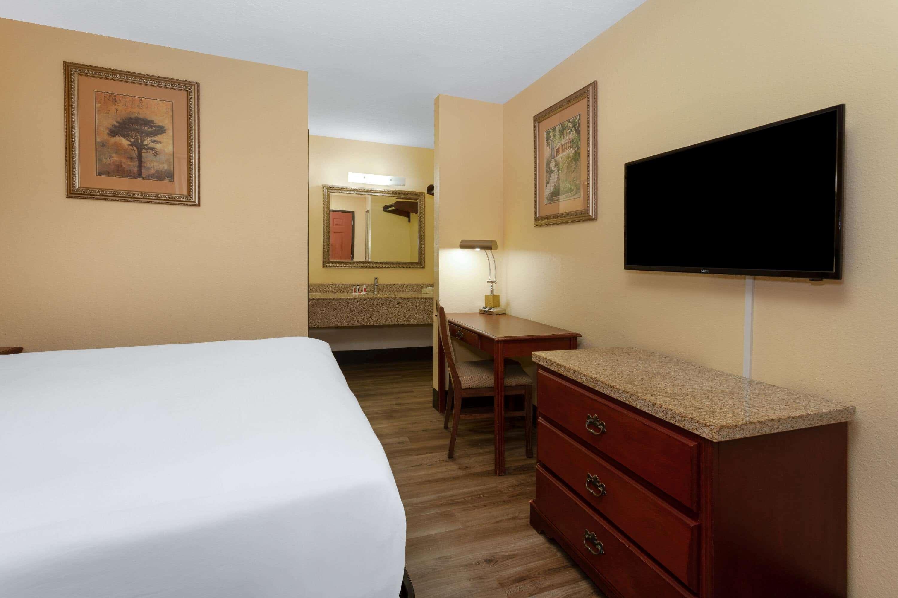 Travelodge By Wyndham Albuquerque East Экстерьер фото