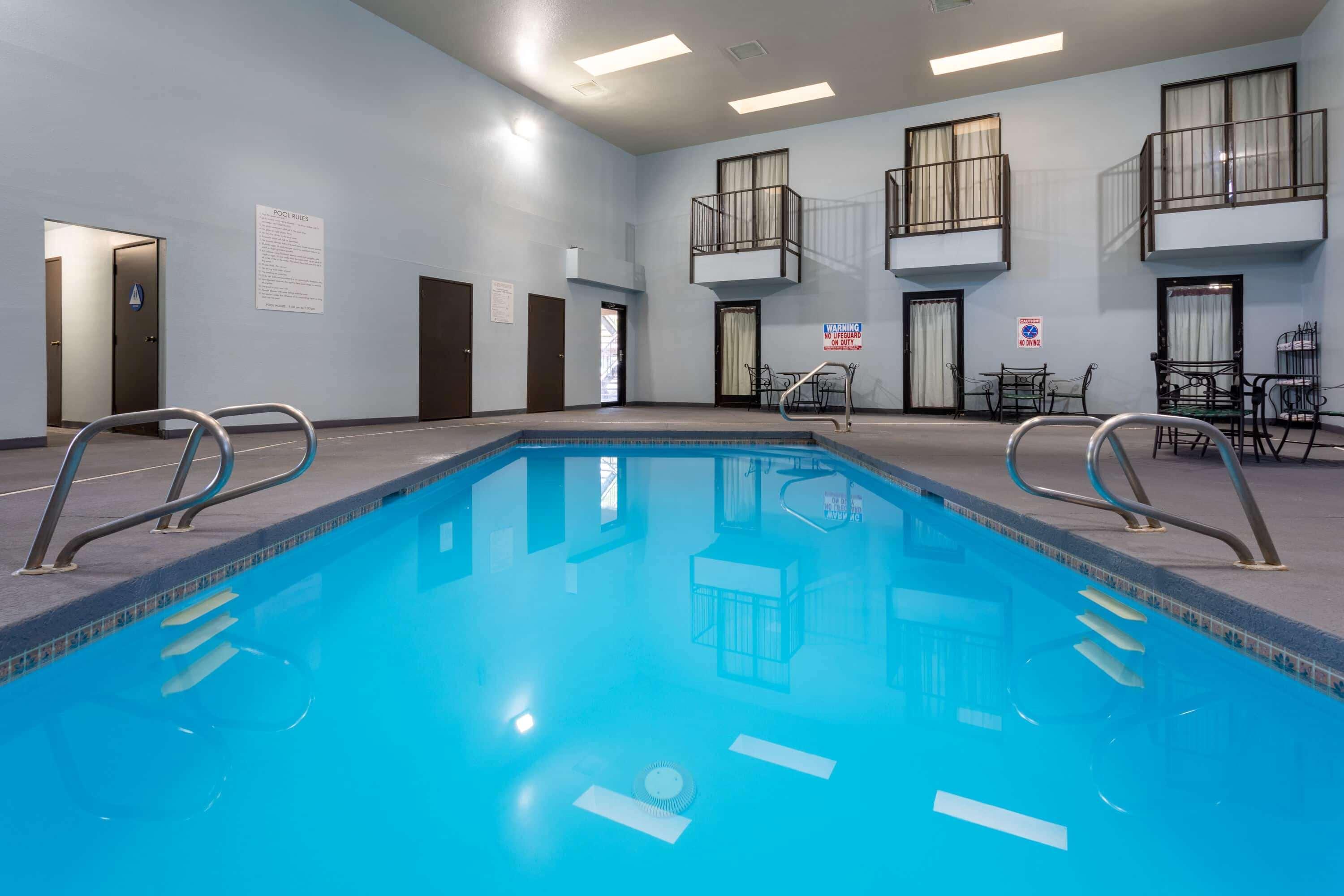 Travelodge By Wyndham Albuquerque East Экстерьер фото